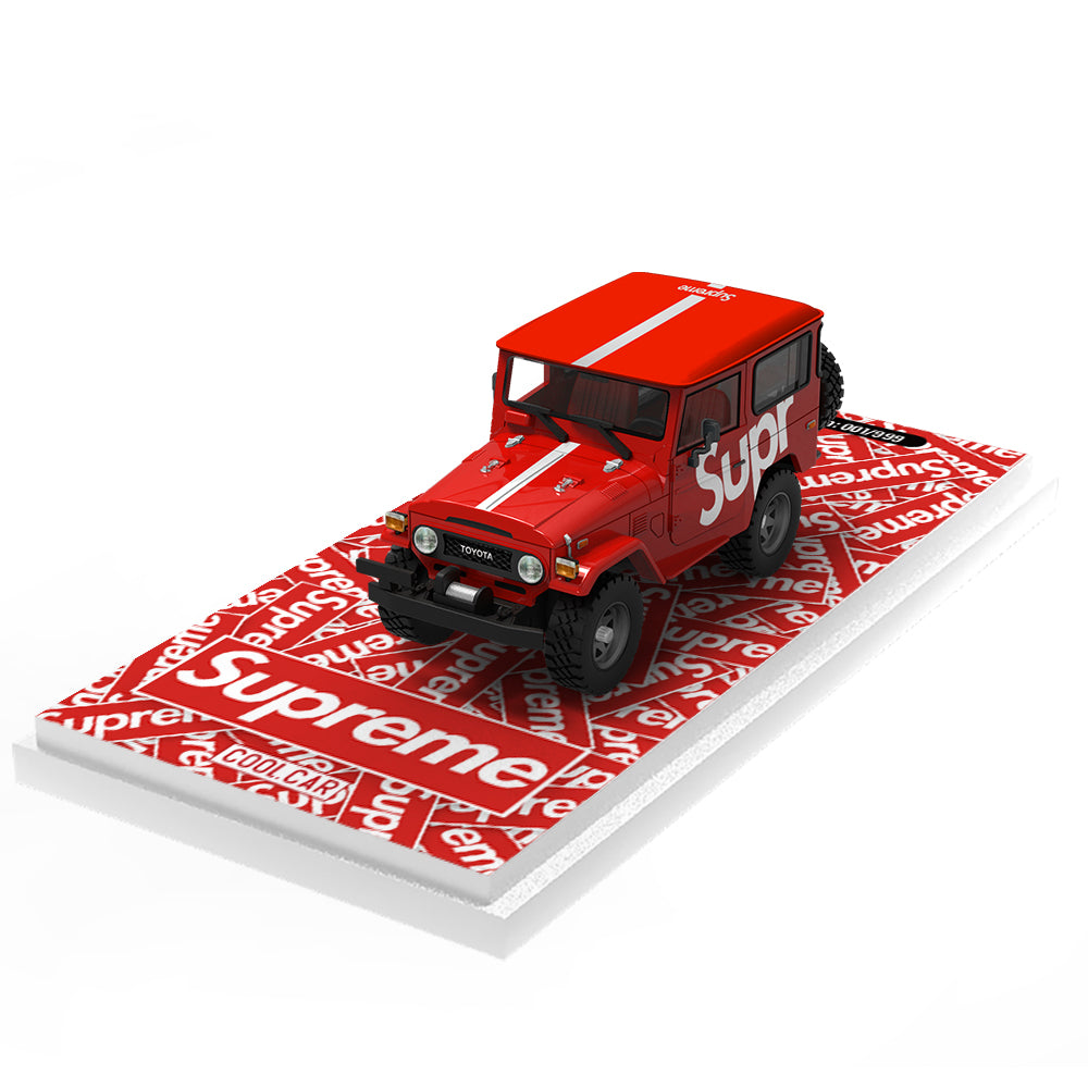 Đuôi xe Toyota FJ40 Supreme