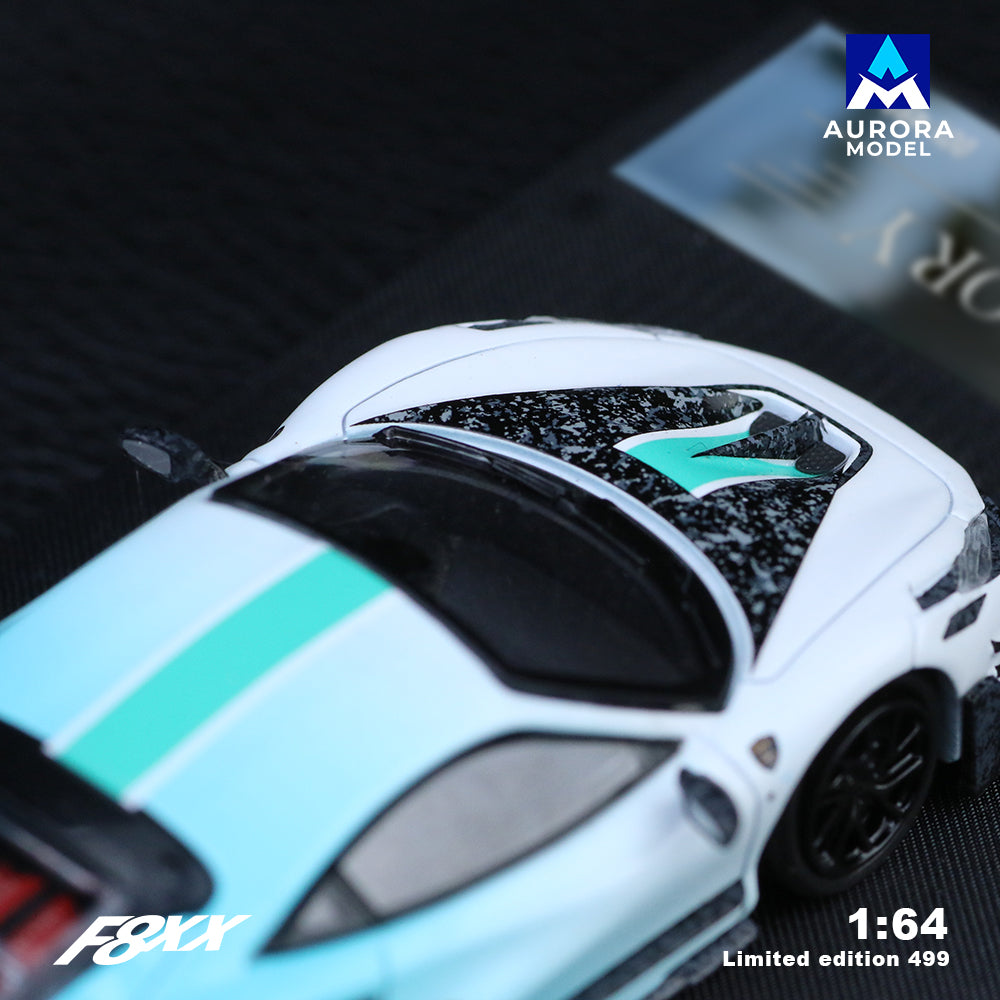 Tổng thể xe Maserati F8XX màu xanh