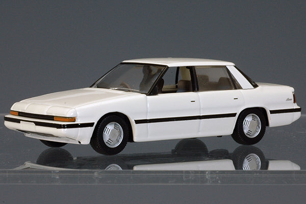 Mô hình xe Tomyca Limited Vintage TLV 1:64 Mazda Cosmo (white) | LV-N02b