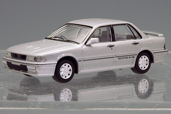 Mô hình xe Tomyca Limited Vintage TLV 1:64 Mitsubishi Galant VR-4 (silver) | LV-N05a