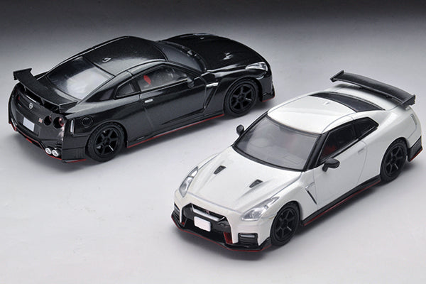 Mô hình xe Tomyca Limited Vintage TLV 1:64 Nissan GT-R nismo 2017 model (white) | LV-N153a