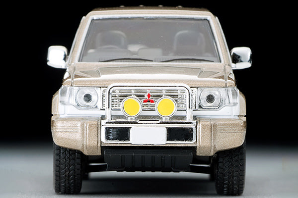 Mô hình xe Tomyca Limited Vintage TLV 1:64 Mitsubishi Pajero Mid Roof Wide Super Exceed 1991 model (beige/white) | LV-N189c