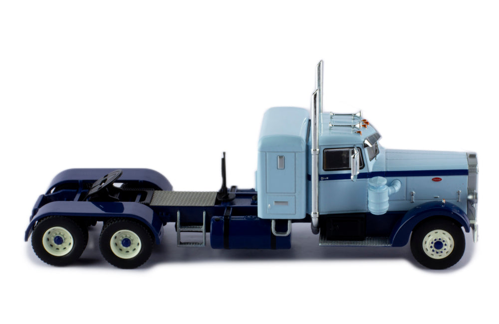 Mô hình xe đầu kéo IXO 1:43 Peterbilt 350 1952 Light Blue / Blue - TR133.22