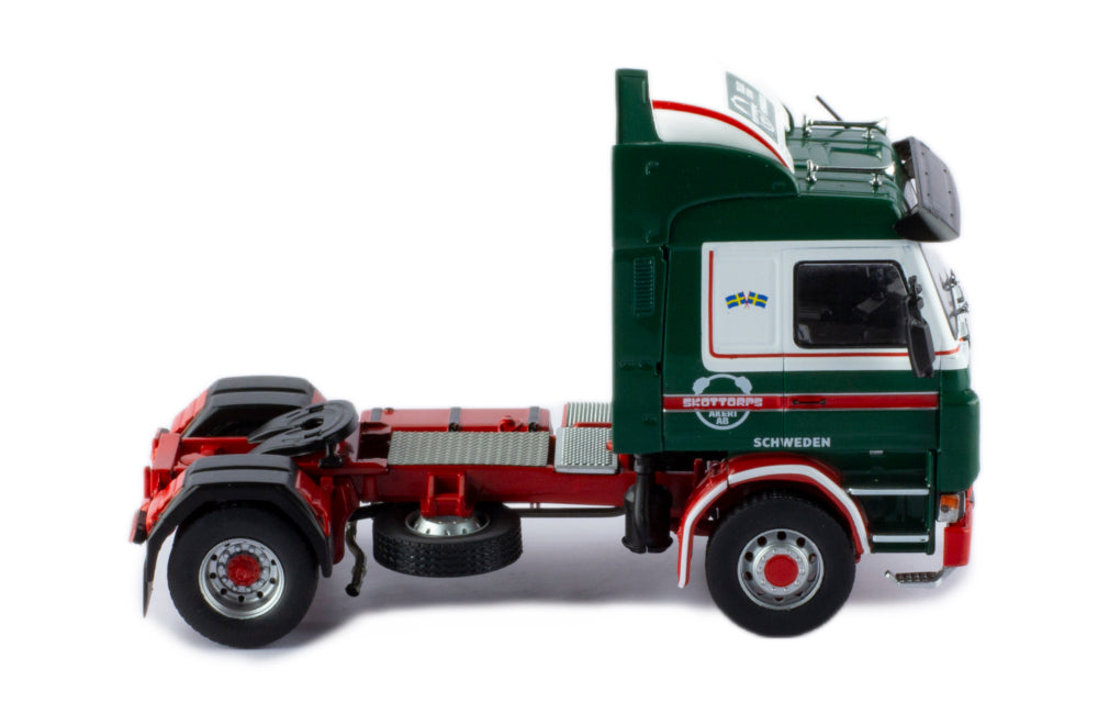 Mô hình xe đầu kéo IXO 1:43 Scania 142 M 1981 Green - TR137.22