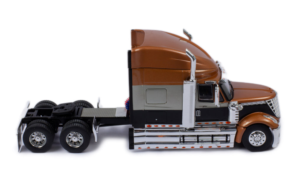 Mô hình xe đầu kéo IXO 1:43 International Lonestar 2010 Mettalic Orange And Black - TR152.22