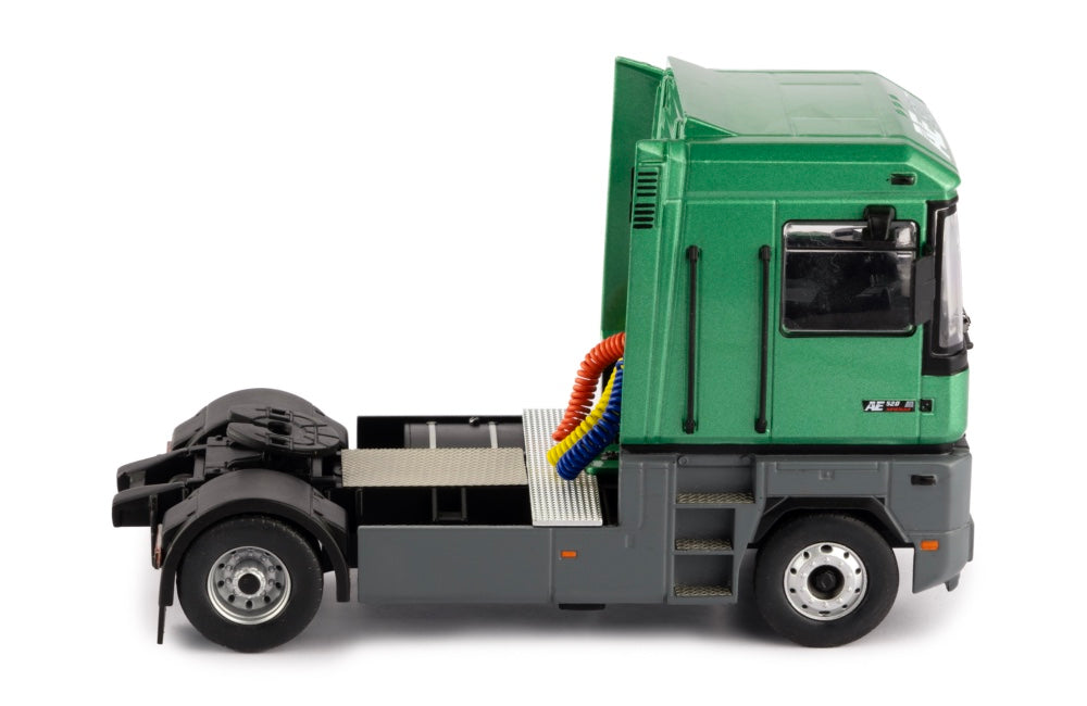 Mô hình xe đầu kéo IXO 1:43 Renault Magnum Ae 520 Ti 1994 Metallic Green - TR208.22