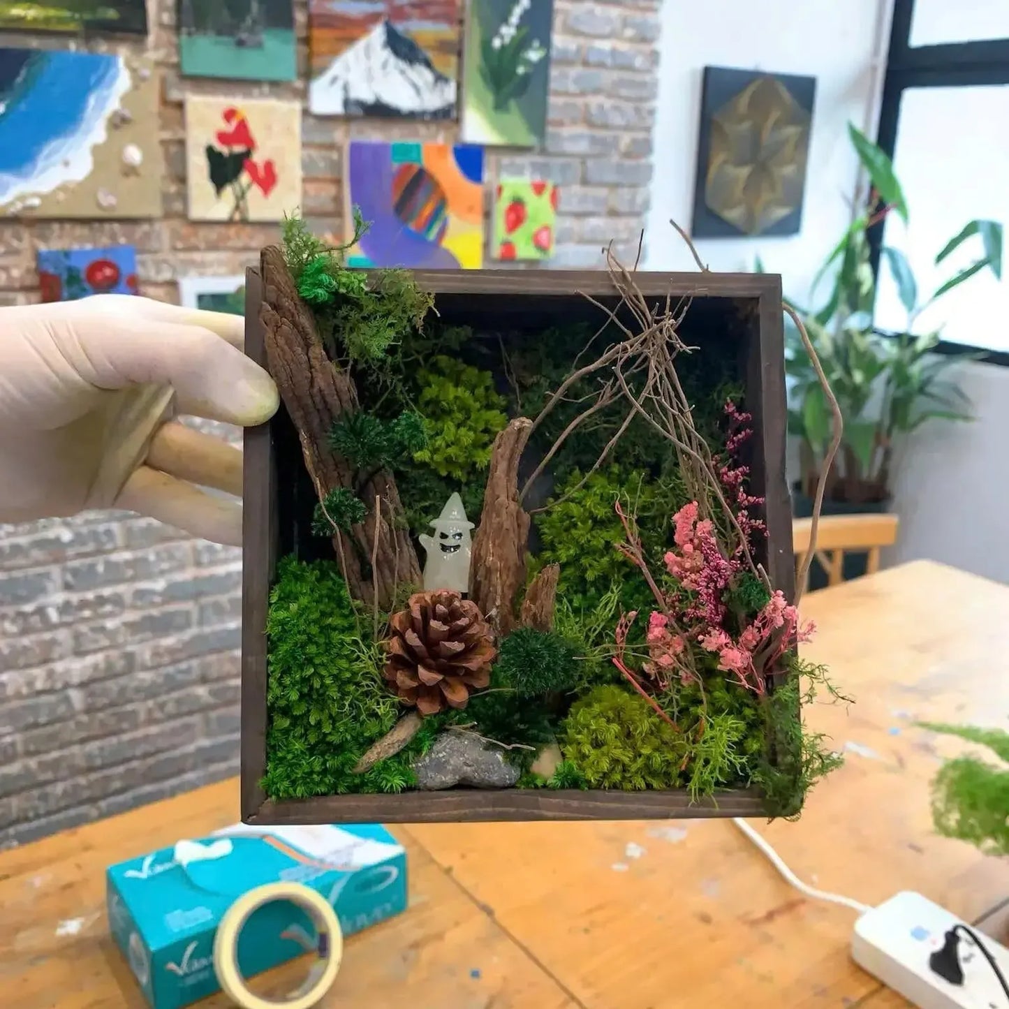 Trở thành nhà nghiên cứu thực vật với Tranh làm từ Rêu