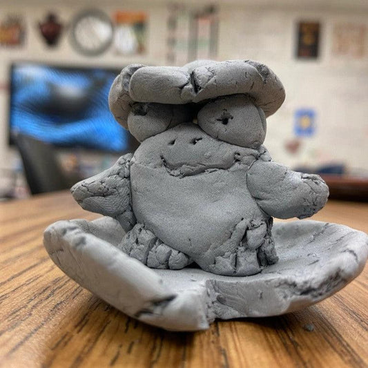 Nghệ Thuật Làm Đất Sét Thủ Công: Gen Z Biến Cát Bụi Thành Triệu View