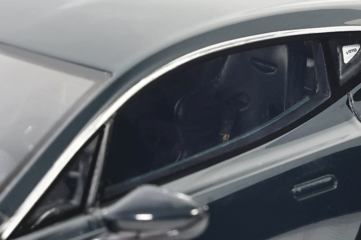 Mô hình xe GT SPIRIT 1:18 Aston Martin Victor - GT428