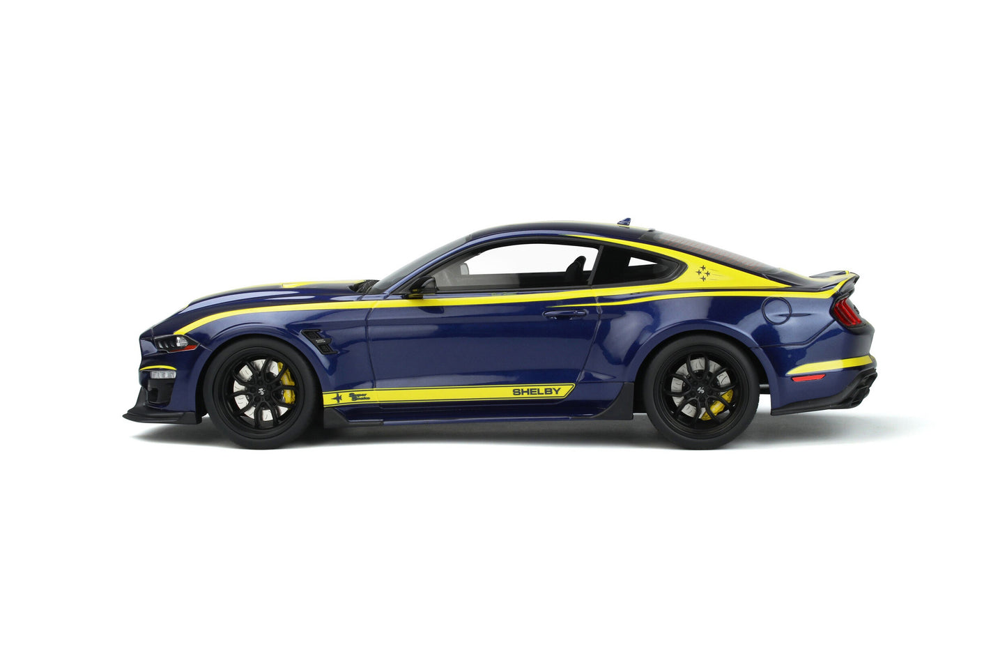 Mô hình xe GT SPIRIT 1:18 Shelby Mustang Super snake coupe - GT871