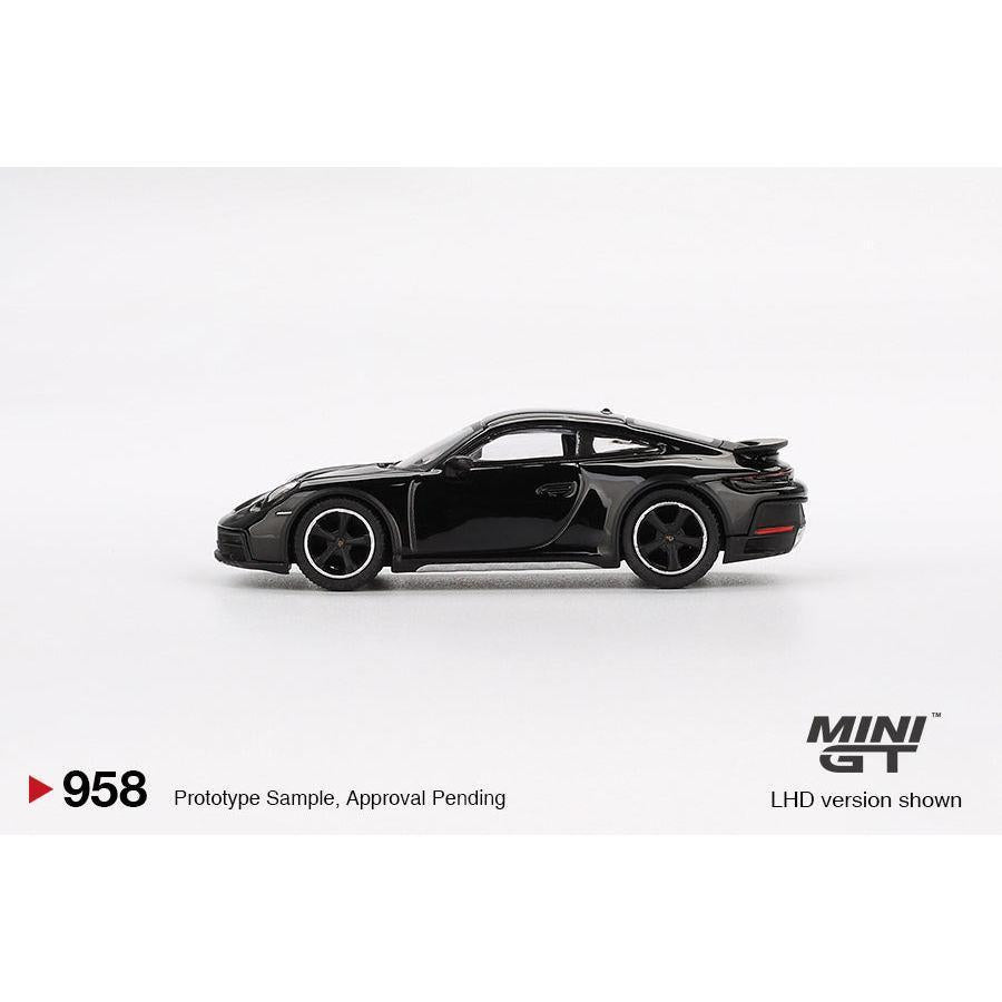 [HÀNG CÓ SẴN] Mocus Mô hình xe Mini GT 1:64 Porsche 911 Dakar Black 958