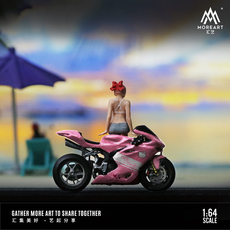 Chi tiết bình xăng và yên xe Pink Motorcycle Girl