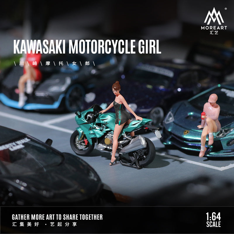 Mô hình diorama Kawasaki Motorcycle Girl Doll 1:64 góc nghiêng