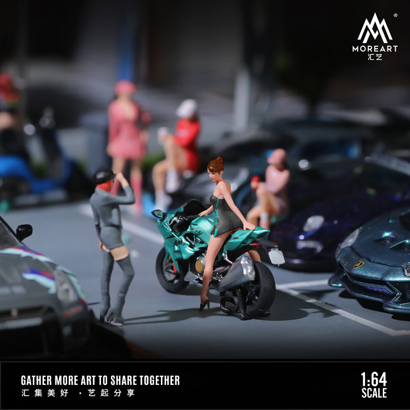 Vỏ hộp mô hình diorama Kawasaki Motorcycle Girl Doll 1:64 từ MoreArt