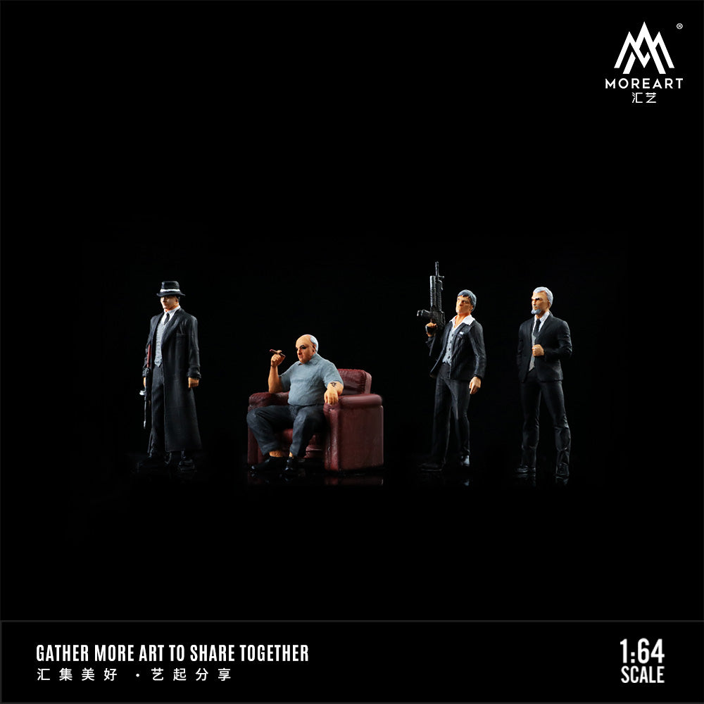 Cận cảnh một búp bê trong Gang Boss Doll Set