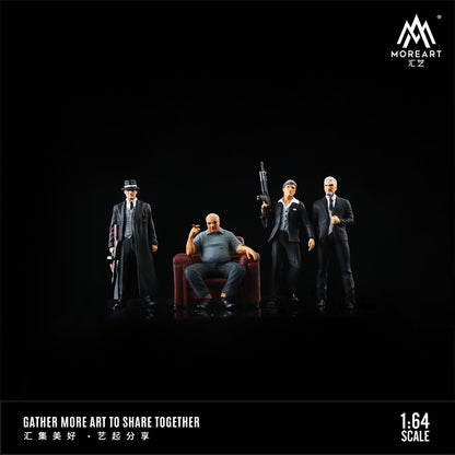 Gang Boss Doll Set trong hộp trưng bày