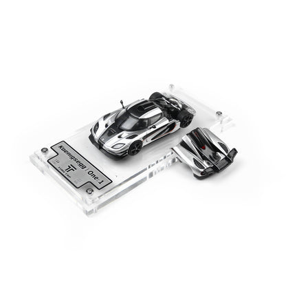 Koenigsegg One 1-Silver trưng bày