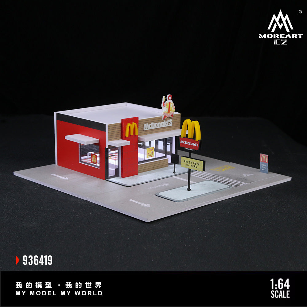 Mô hình diorama McDonald's Moreart nhìn từ phía trước