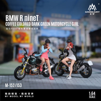 Mô hình diorama Dark Green Motorcycle Girl góc nhìn từ bên hông