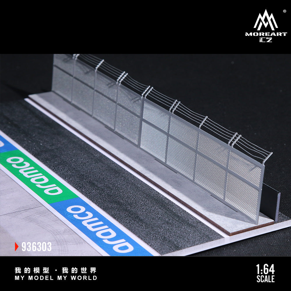 Mặt trước diorama phòng đua