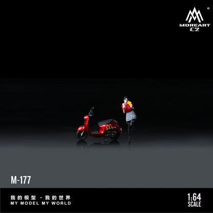 Búp bê lái xe scooter MoreArt