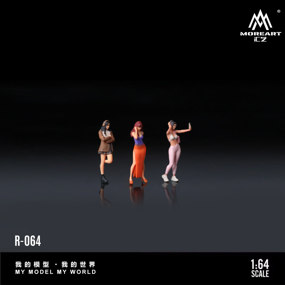 Phụ kiện đi kèm búp bê