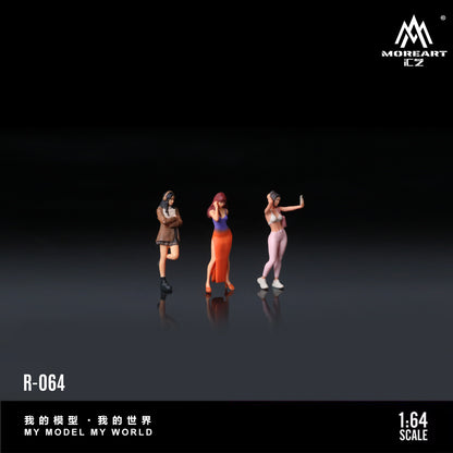 Phụ kiện đi kèm búp bê