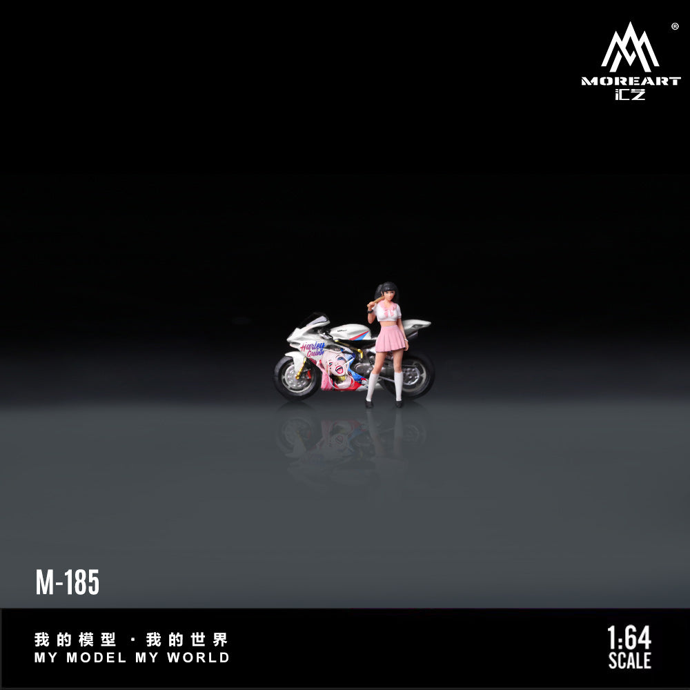 Diorama Ducati Harley Quinn trong hộp trưng bày