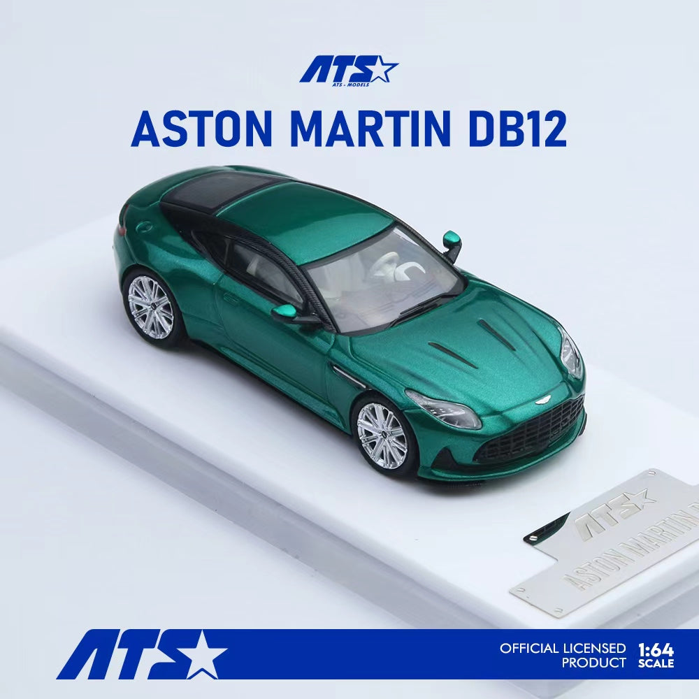 Đuôi xe Aston Martin DB12 chi tiết