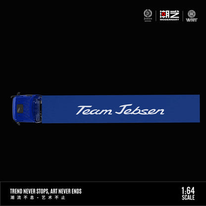 Chi tiết đầu xe Mercedes-Benz Truck