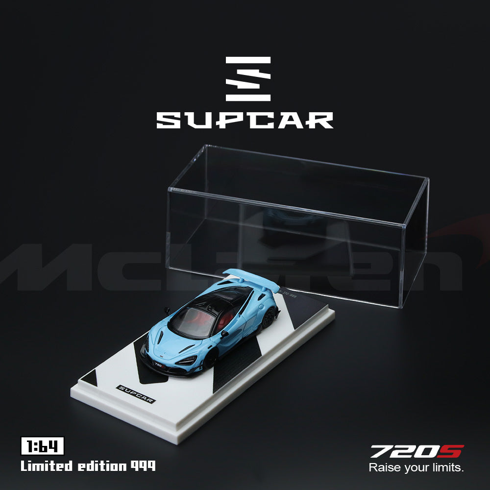 Đuôi xe McLaren 720S Sky Blue