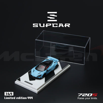 Đuôi xe McLaren 720S Sky Blue