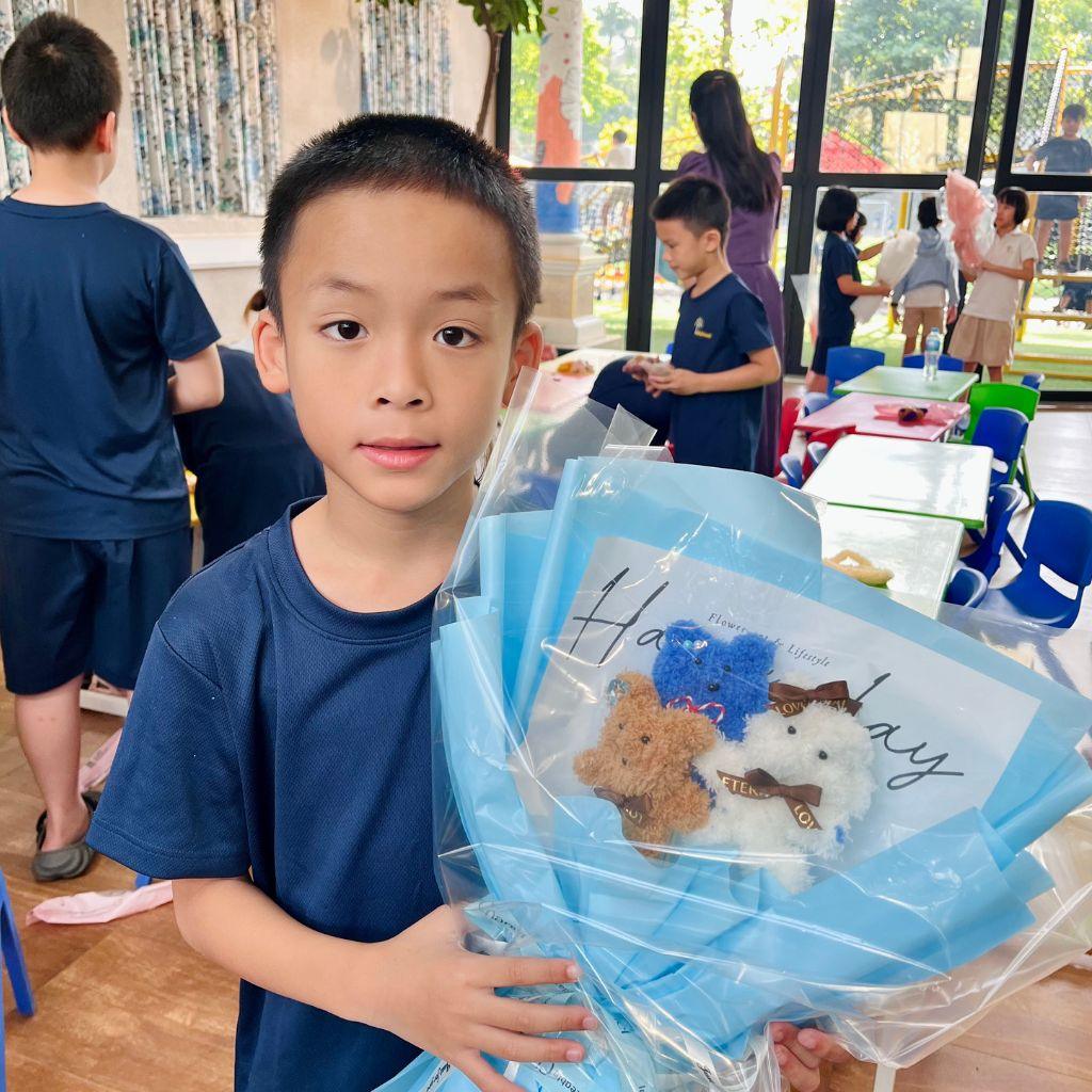 Bó hoa len xù 3 gấu - Tháng 3 2025 - Mocus Gift & Toys