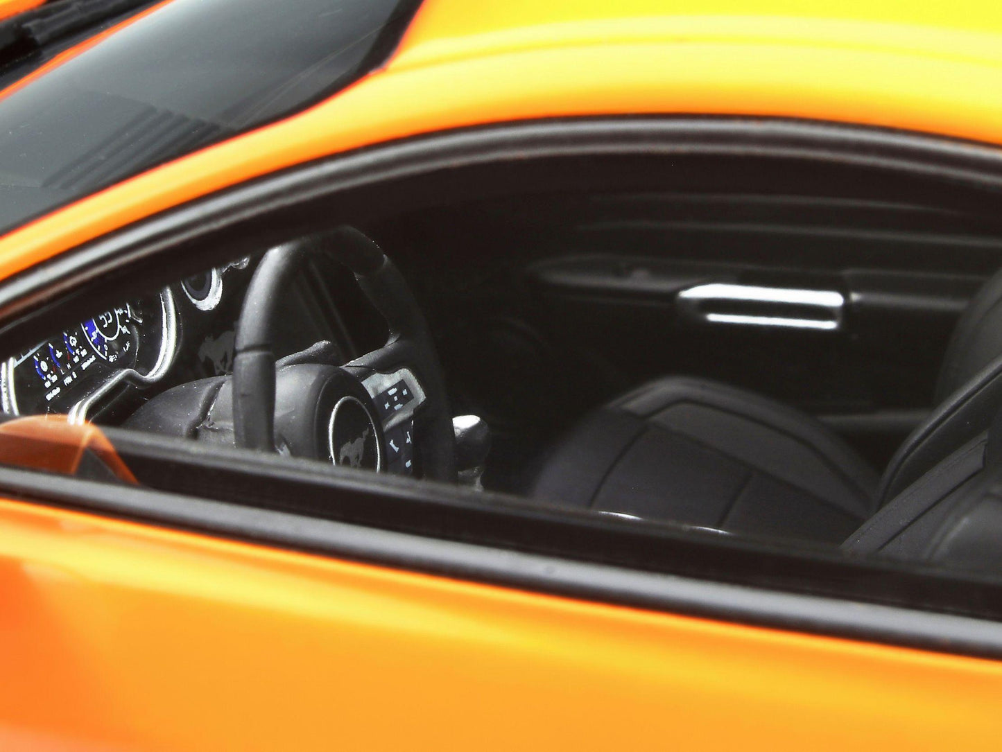 Mô hình xe GT SPIRIT 1:18 2019 Ford Mustang - GT205