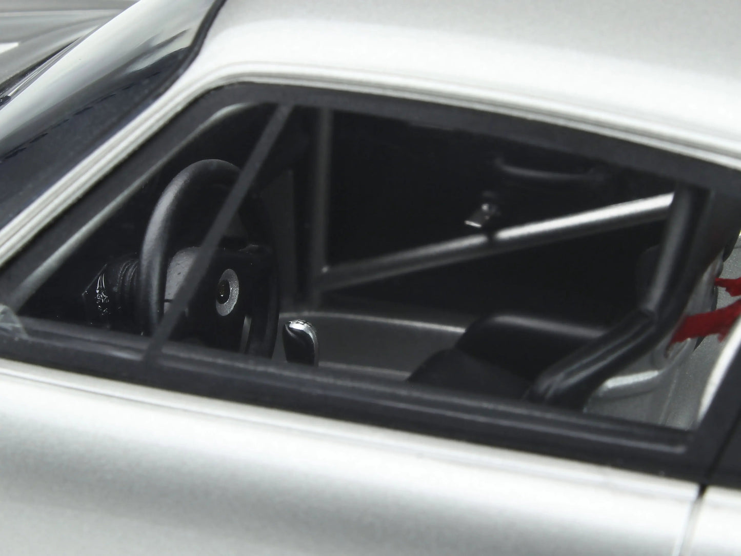 Mô hình xe GT SPIRIT 1:18 Porsche 911 Carrera RS Club Sport - GT739