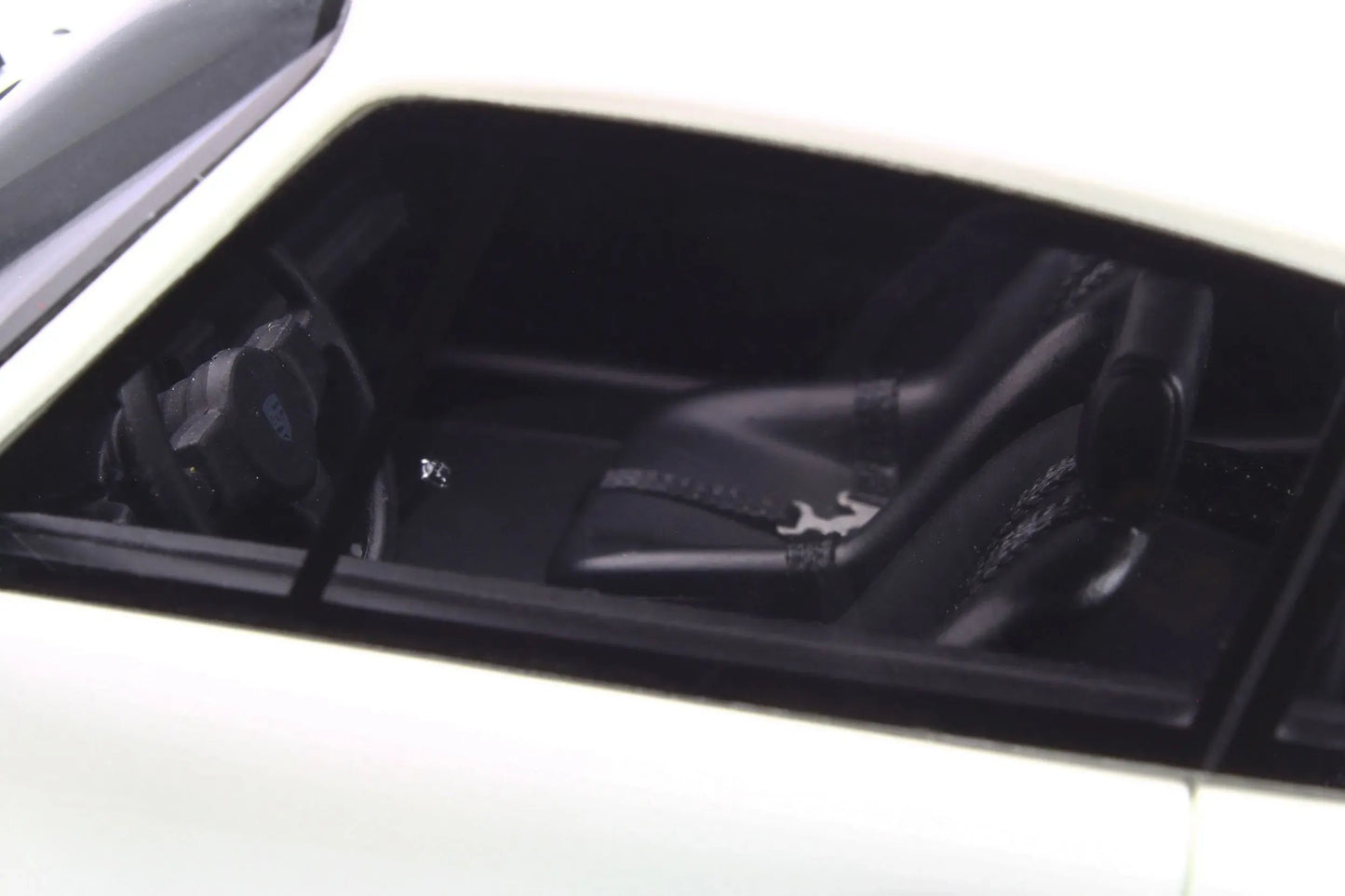 Mô hình xe GT SPIRIT 1:18 Porsche 911 3.0 RS - GT223