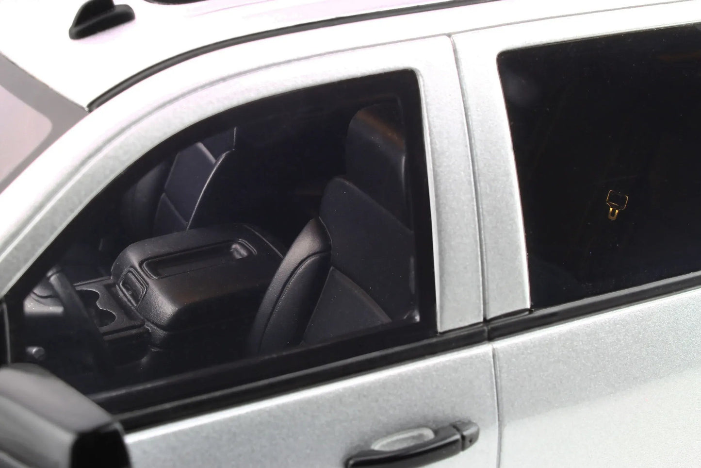 Mô hình xe GT SPIRIT 1:18 2018 Chevrolet Silverado Redline Edition - GT785