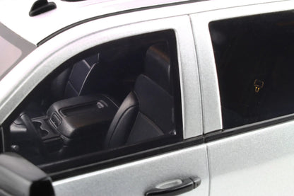 Mô hình xe GT SPIRIT 1:18 2018 Chevrolet Silverado Redline Edition - GT785