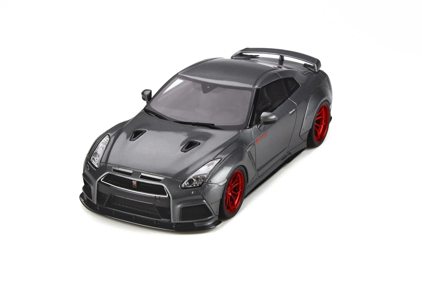 Mô hình xe GT SPIRIT 1:18 Nissan GT-R R35 Modified by Prior Design - GT243