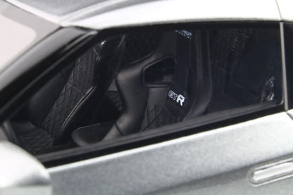 Mô hình xe GT SPIRIT 1:18 Nissan GT-R R35 Modified by Prior Design - GT243