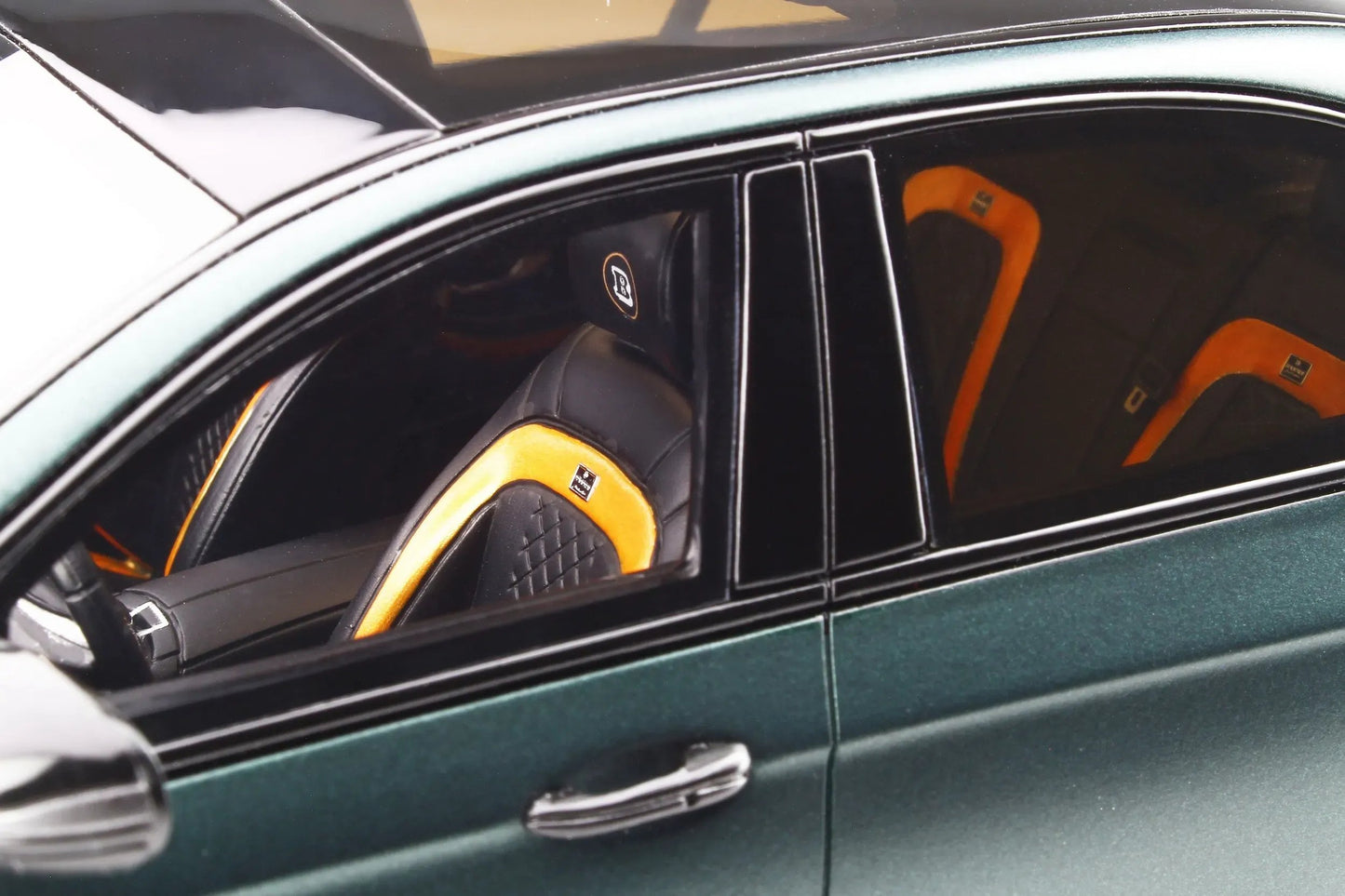 Mô hình xe GT SPIRIT 1:18 Brabus 800 E Class 63 2019 - GT208