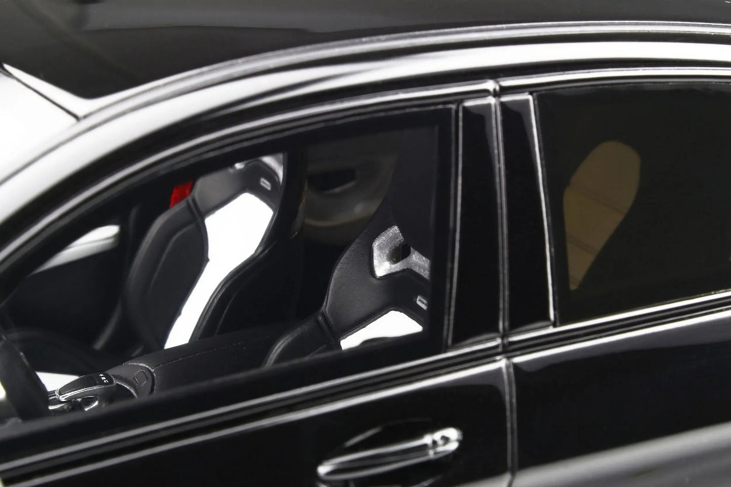 Mô hình xe GT SPIRIT 1:18 Mercedes-AMG GLC 43 Coupé 2019 - GT229