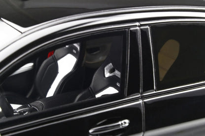 Mô hình xe GT SPIRIT 1:18 Mercedes-AMG GLC 43 Coupé 2019 - GT229