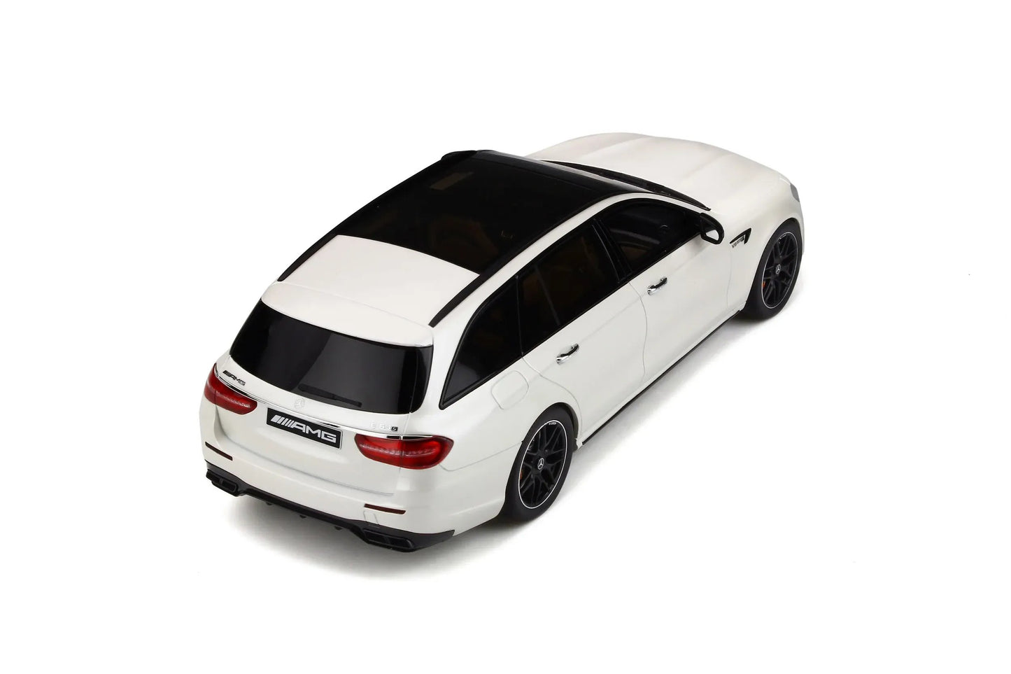 Mô hình xe GT SPIRIT 1:18 Mercedes-AMG E63 S T-Modell 2019 - GT795