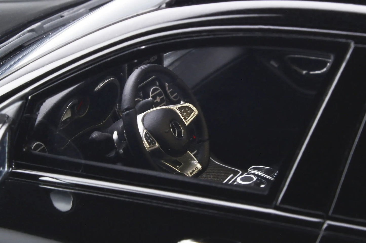 Mô hình xe GT SPIRIT 1:18 Brabus 600 - GT252