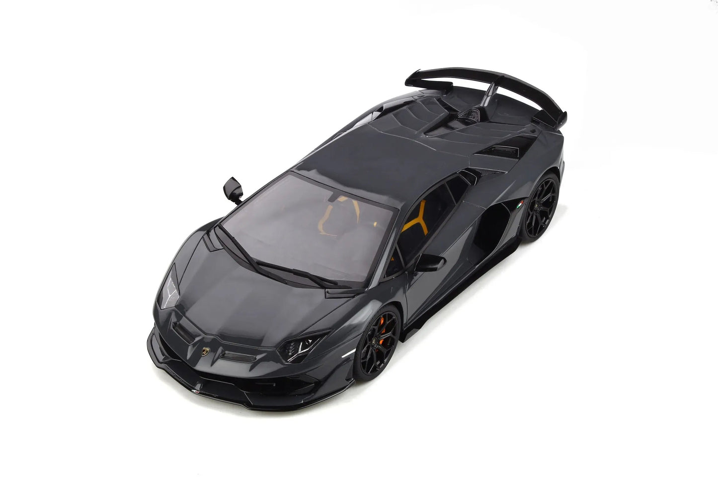 Mô hình xe GT SPIRIT 1:18 LAMBORGHINI AVENTADOR SVJ - GTS18512GR