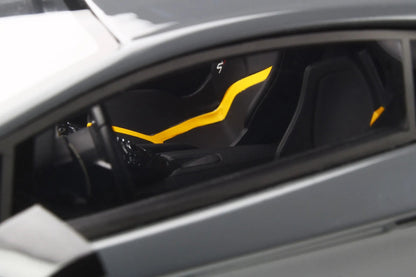 Mô hình xe GT SPIRIT 1:18 LAMBORGHINI AVENTADOR SVJ - GTS18512GR