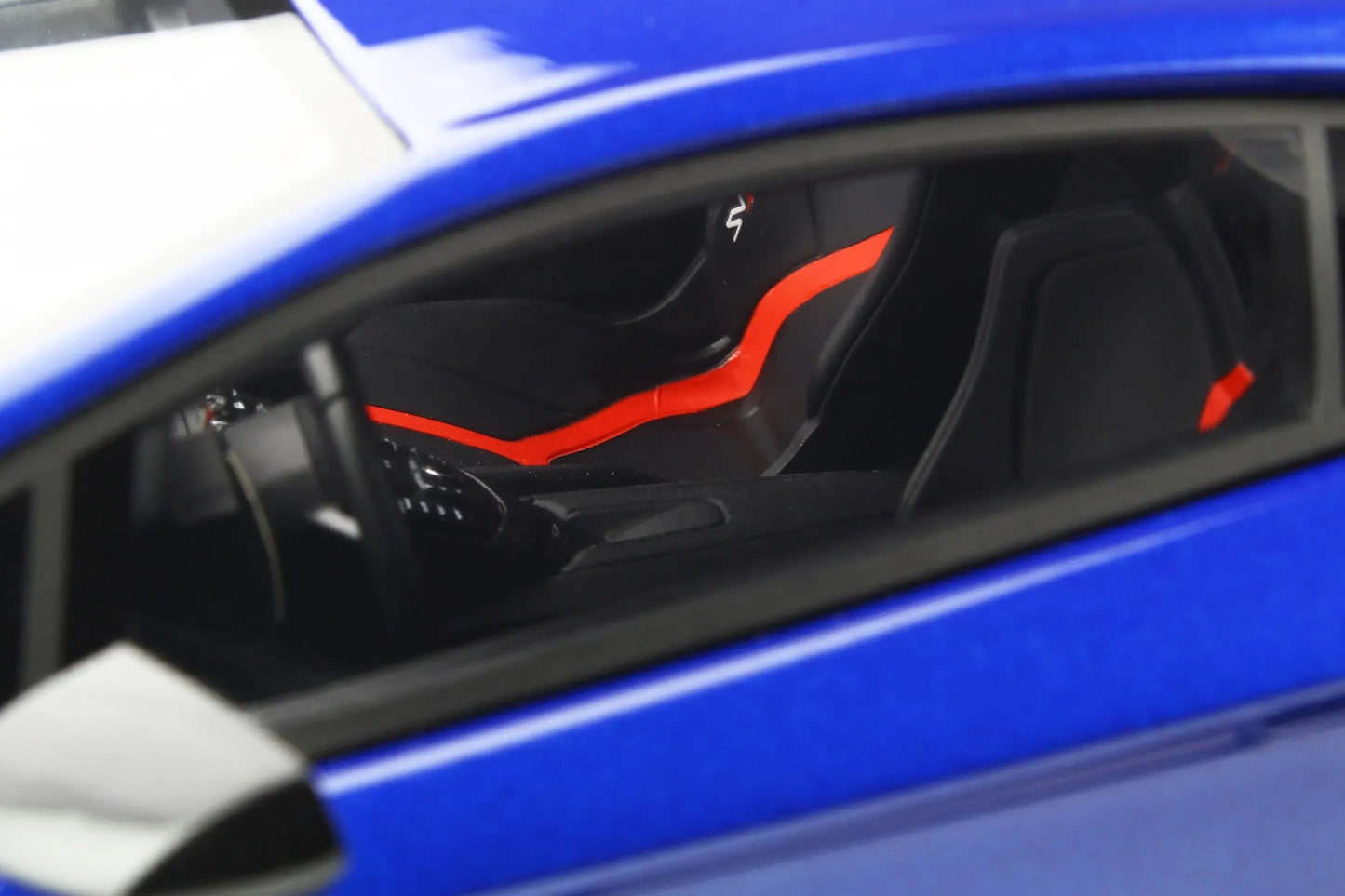 Mô hình xe GT SPIRIT 1:18 LAMBORGHINI AVENTADOR SVJ - GTS18512BL