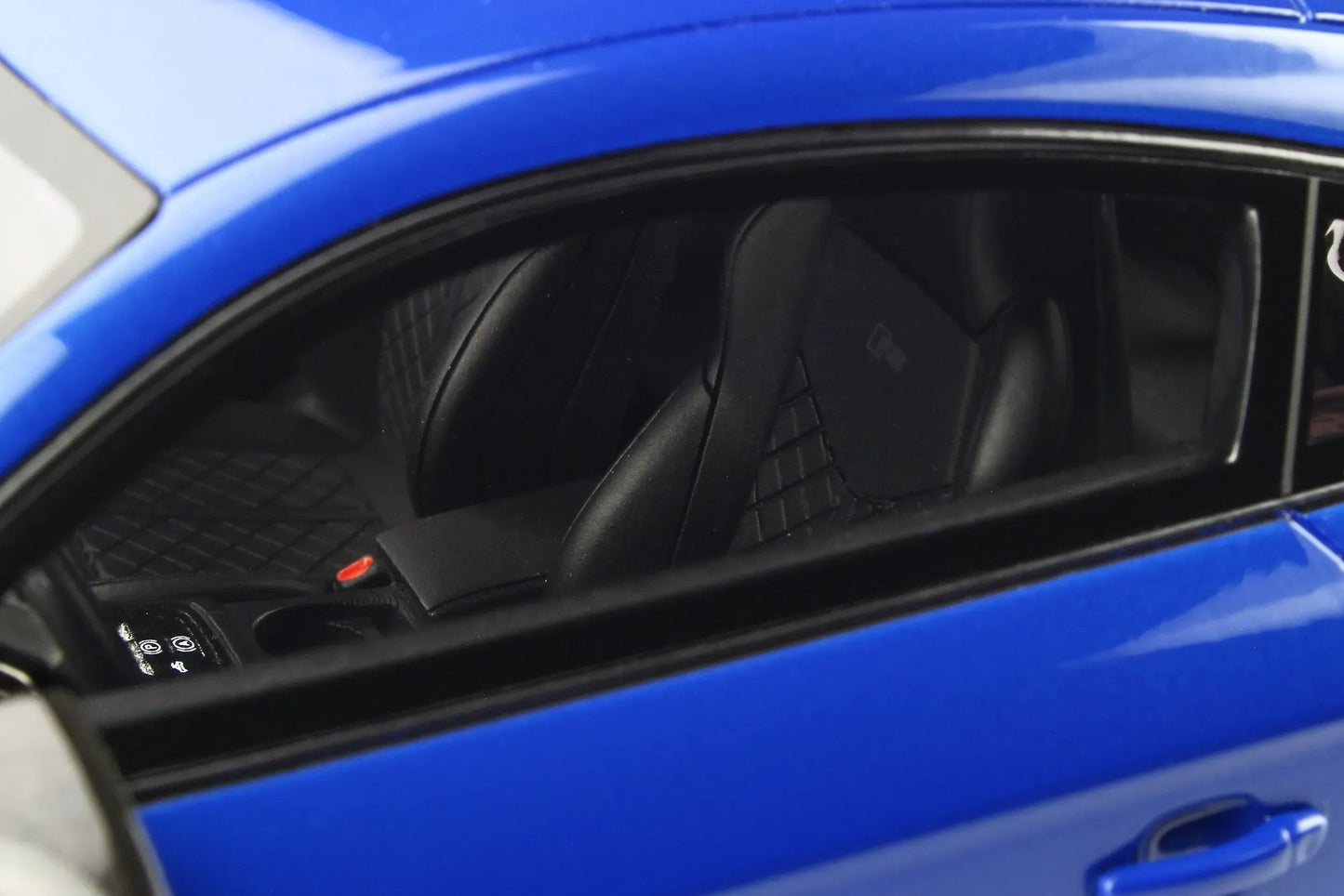 Mô hình xe GT SPIRIT 1:18 AUDI TT RS PERFORMANCE PARTS - GT269