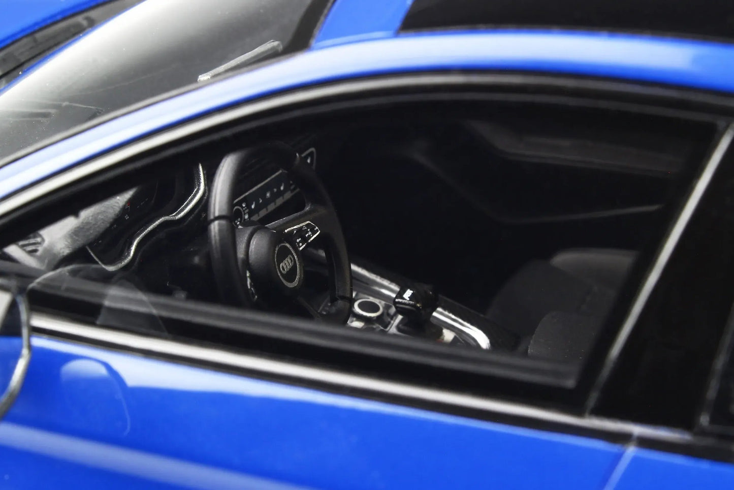 Mô hình xe GT SPIRIT 1:18 ABT RS 5 SPORTBACK - GT273